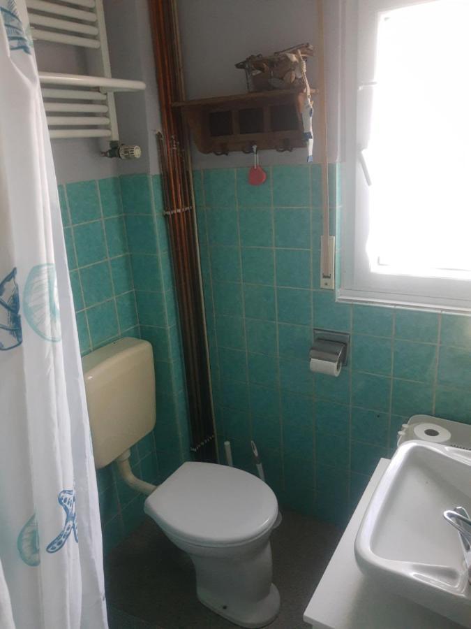 Gartenzimmer Mit Strassenbahn Zu Dom Und Messe Кьолн Екстериор снимка