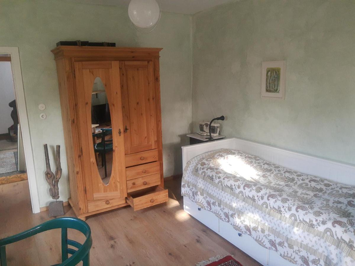 Gartenzimmer Mit Strassenbahn Zu Dom Und Messe Кьолн Екстериор снимка